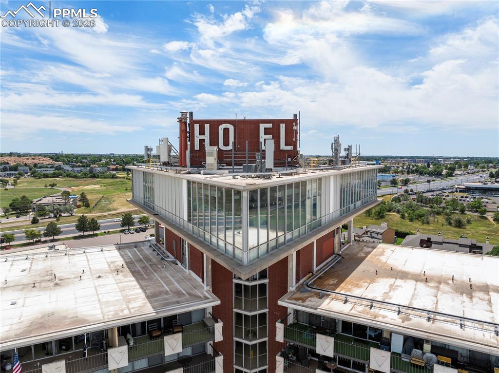 Image 16 of 18: View