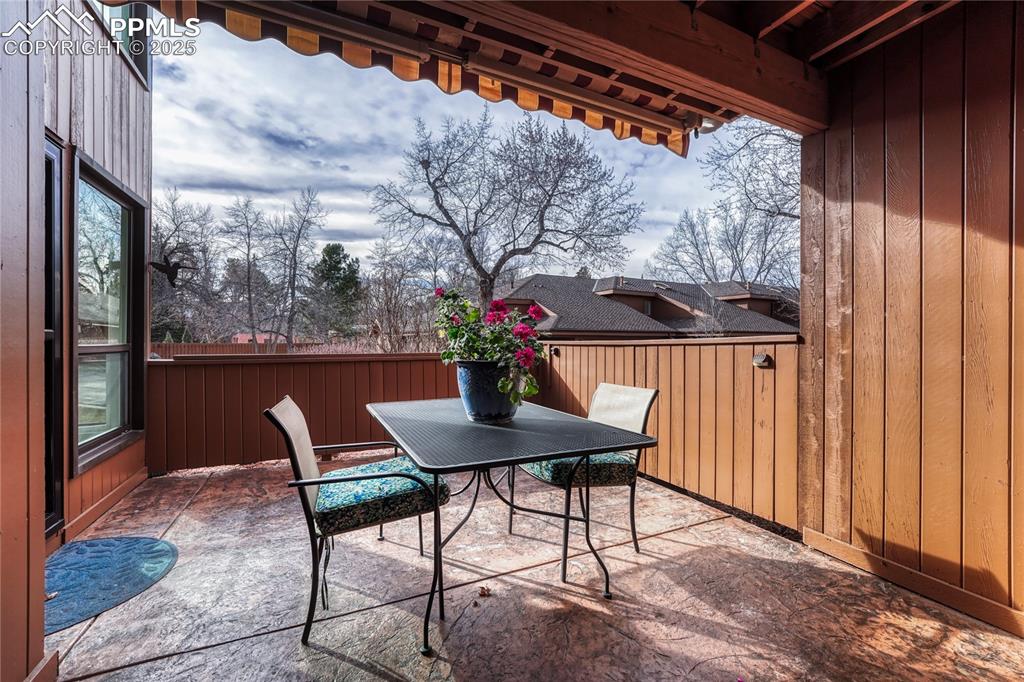 Image 10 of 50: Patio