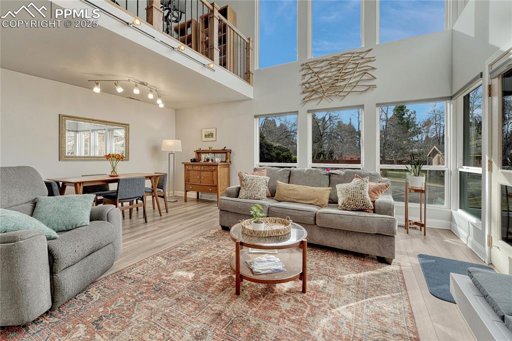 Image 2 of 50: Living Room