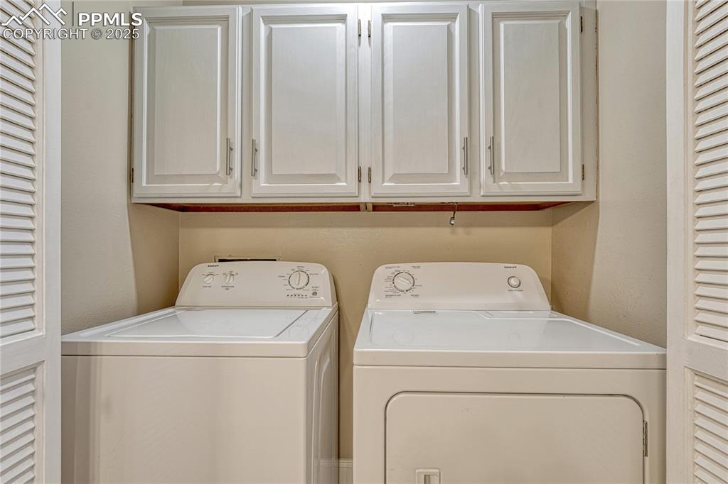 Image 29 of 50: Laundry