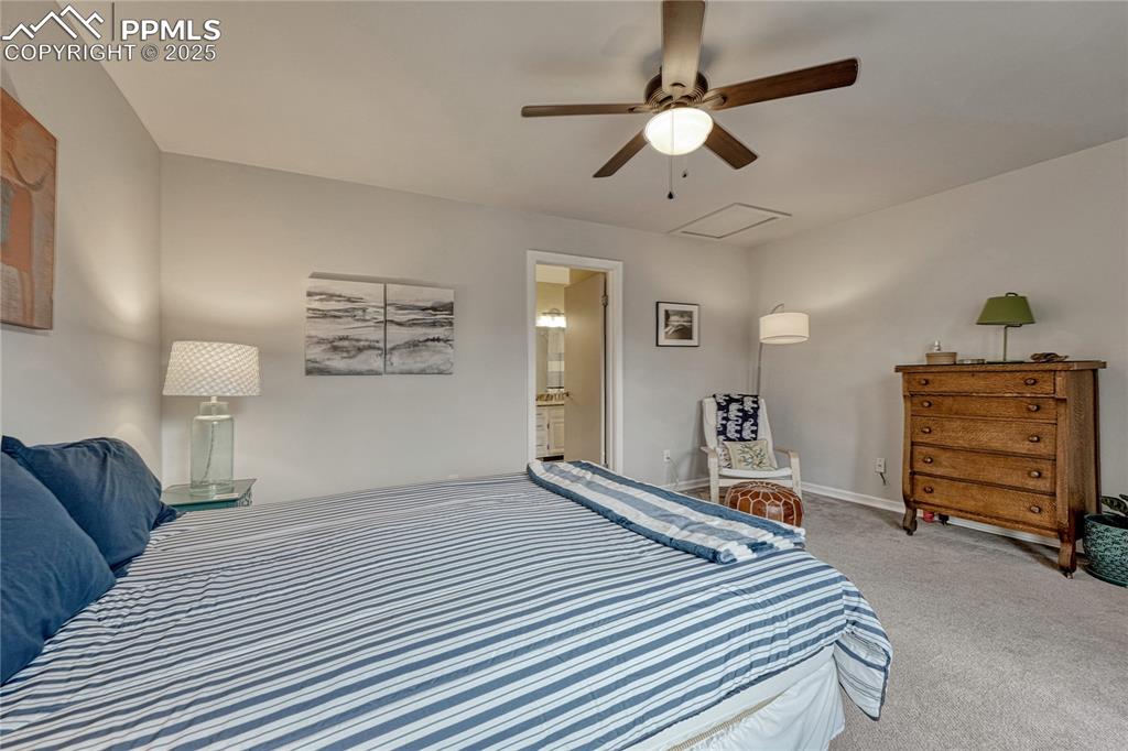 Image 36 of 50: Bedroom