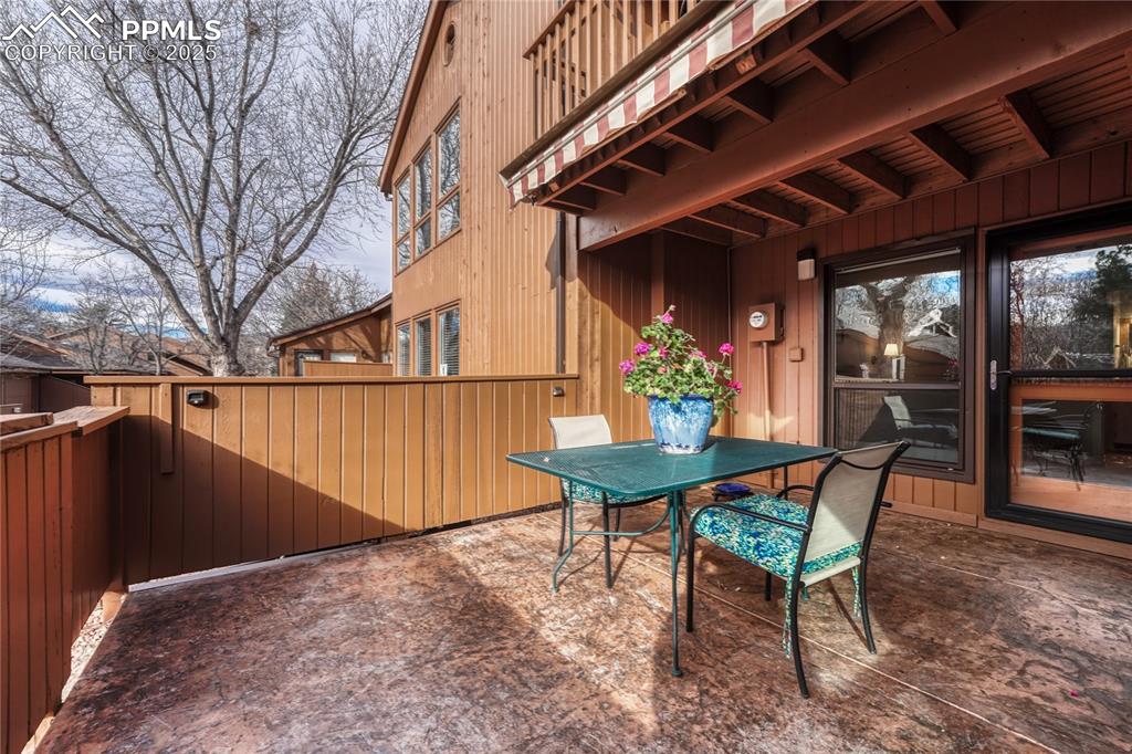 Image 40 of 50: Patio