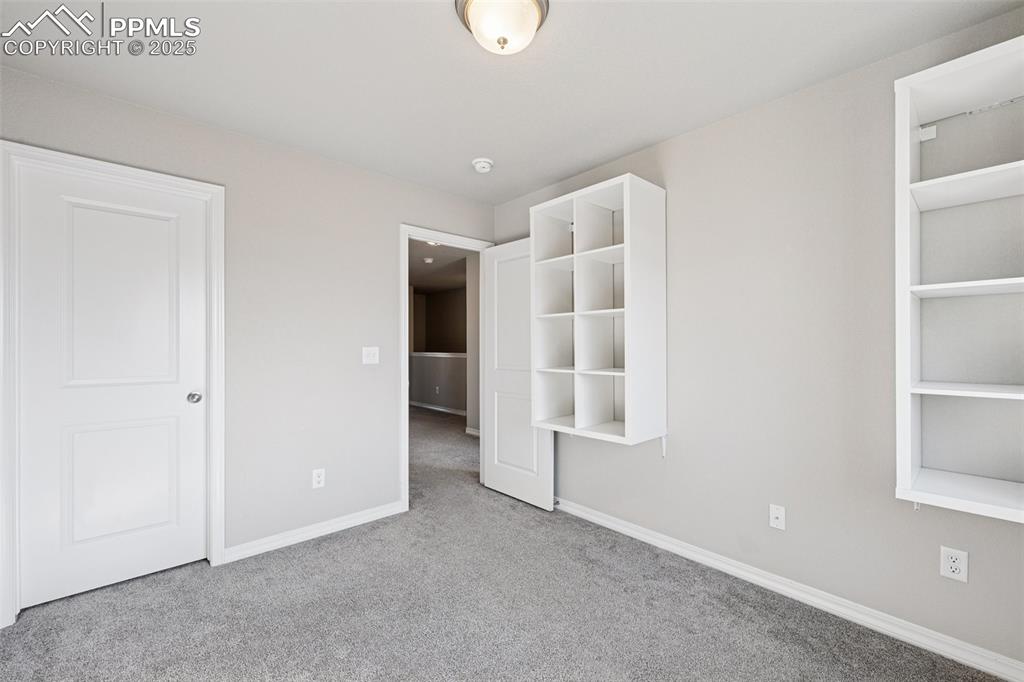 Image 14 of 21: Bedroom