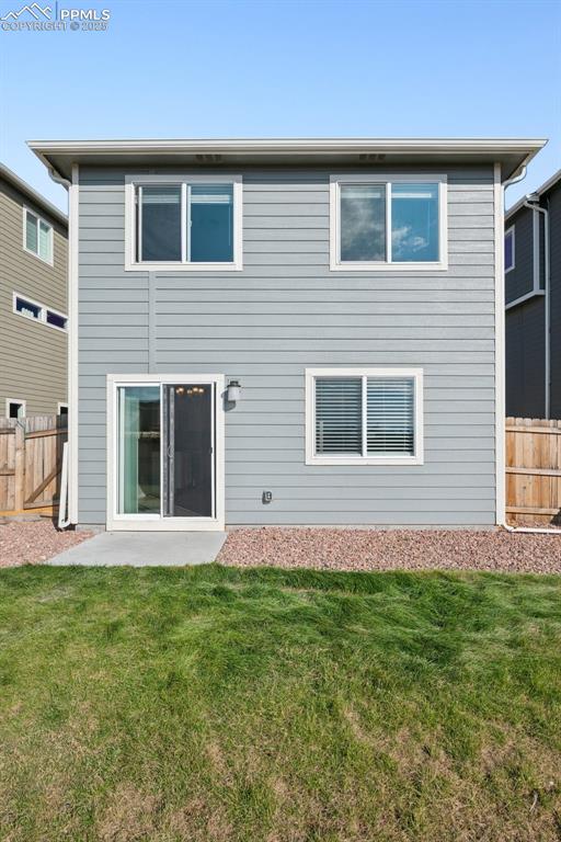 Image 19 of 21: Back of Structure