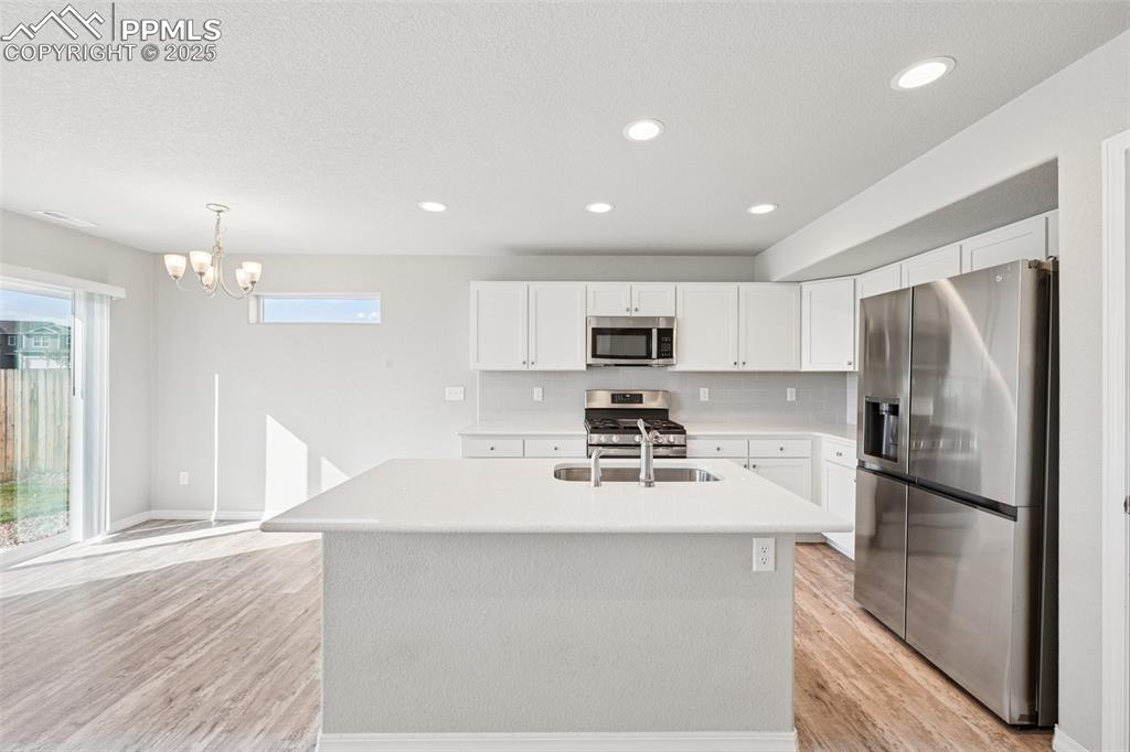 Image 6 of 21: Kitchen