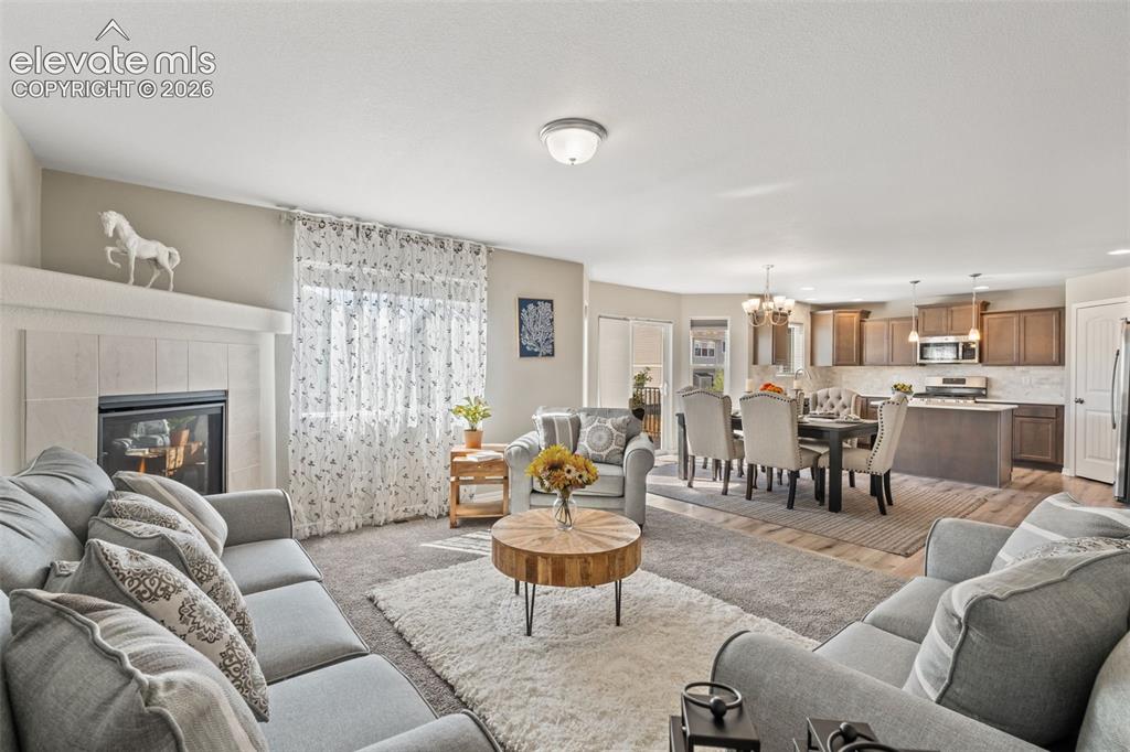 Image 10 of 45: Family Room