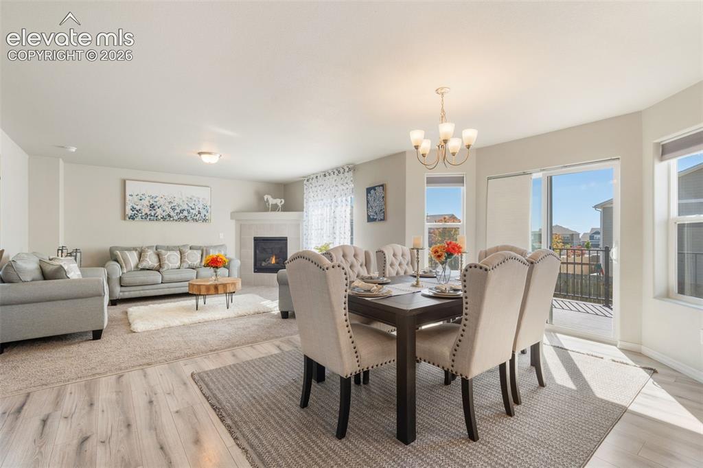 Image 12 of 45: Dining Area