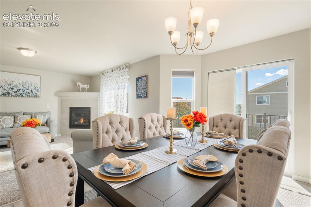 Image 14 of 45: Dining Area