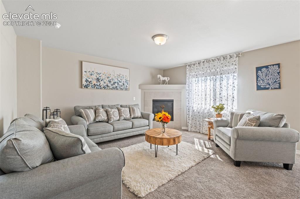 Image 6 of 45: Family Room