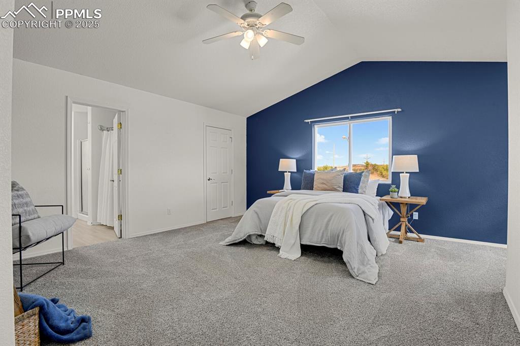 Image 15 of 31: Bedroom