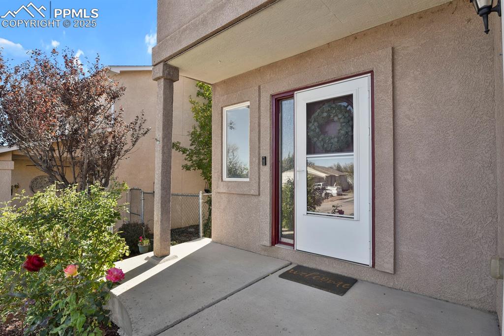 Image 3 of 31: Entry