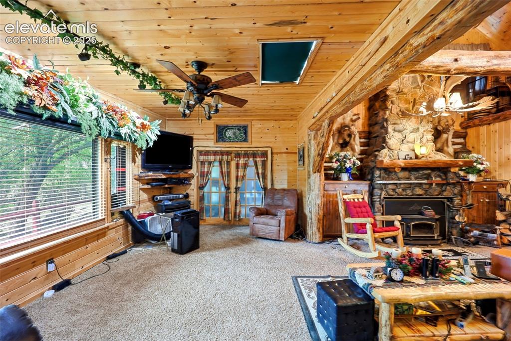 Image 14 of 49: Living Room