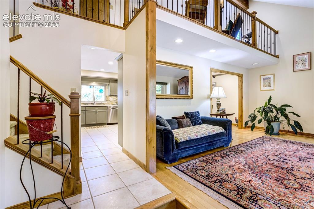 Image 9 of 50: Living Room