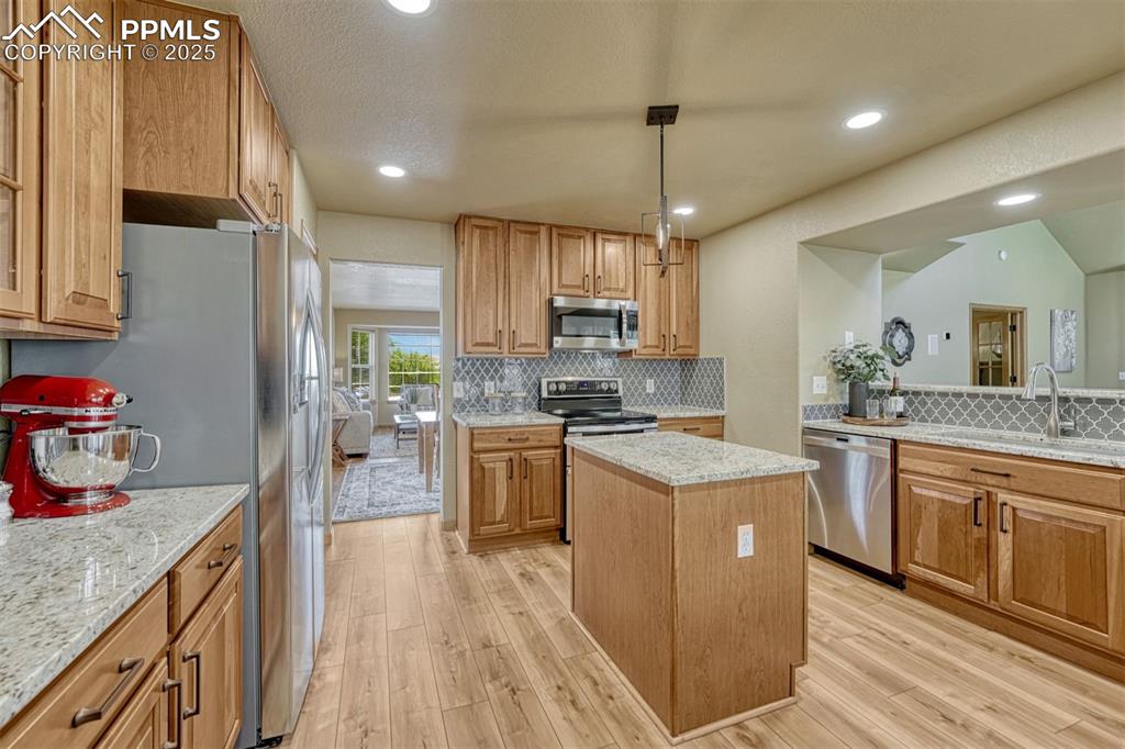 Image 11 of 36: Kitchen