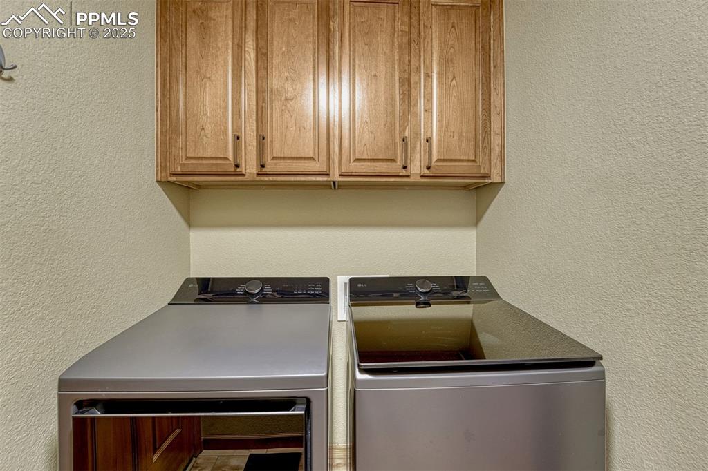 Image 20 of 36: Laundry