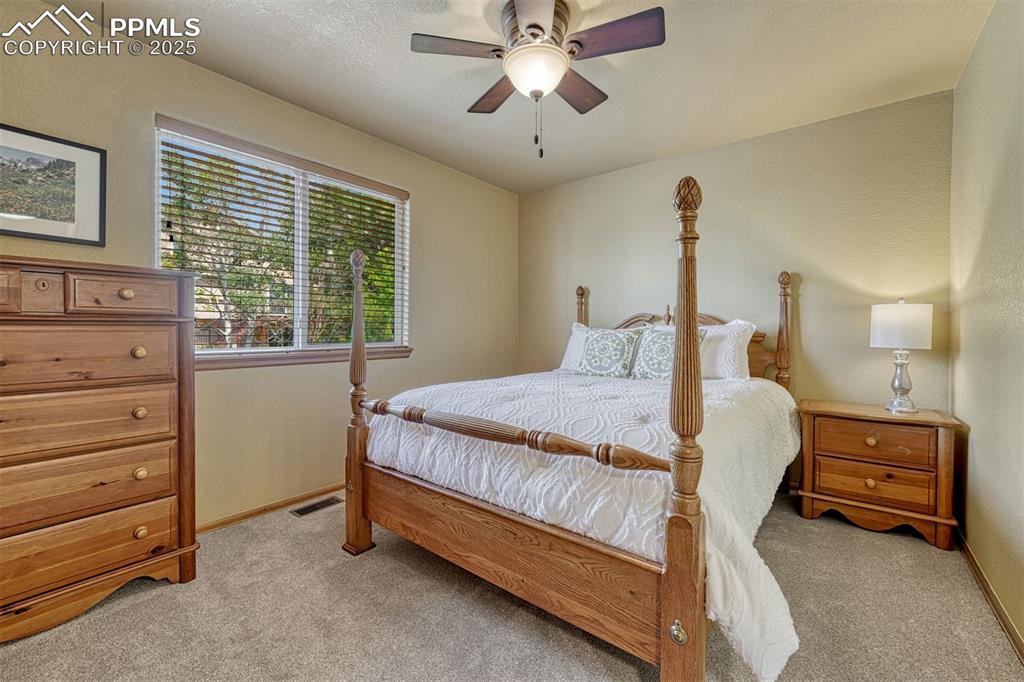 Image 27 of 36: Bedroom