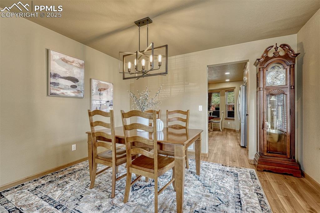 Image 8 of 36: Dining Area