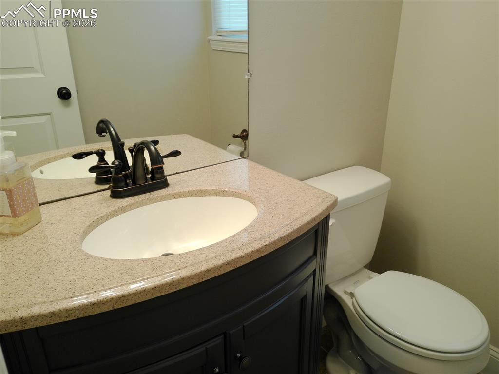 Image 16 of 50: Bathroom