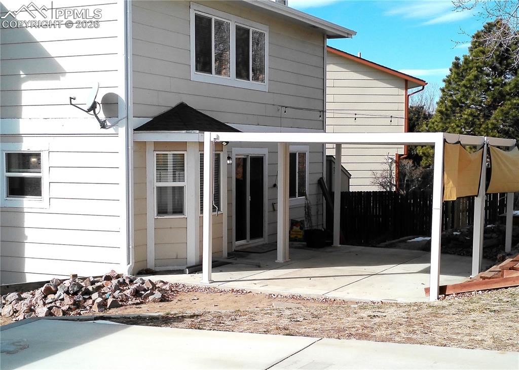 Image 42 of 50: Back of Structure