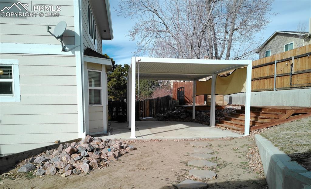 Image 43 of 50: Patio