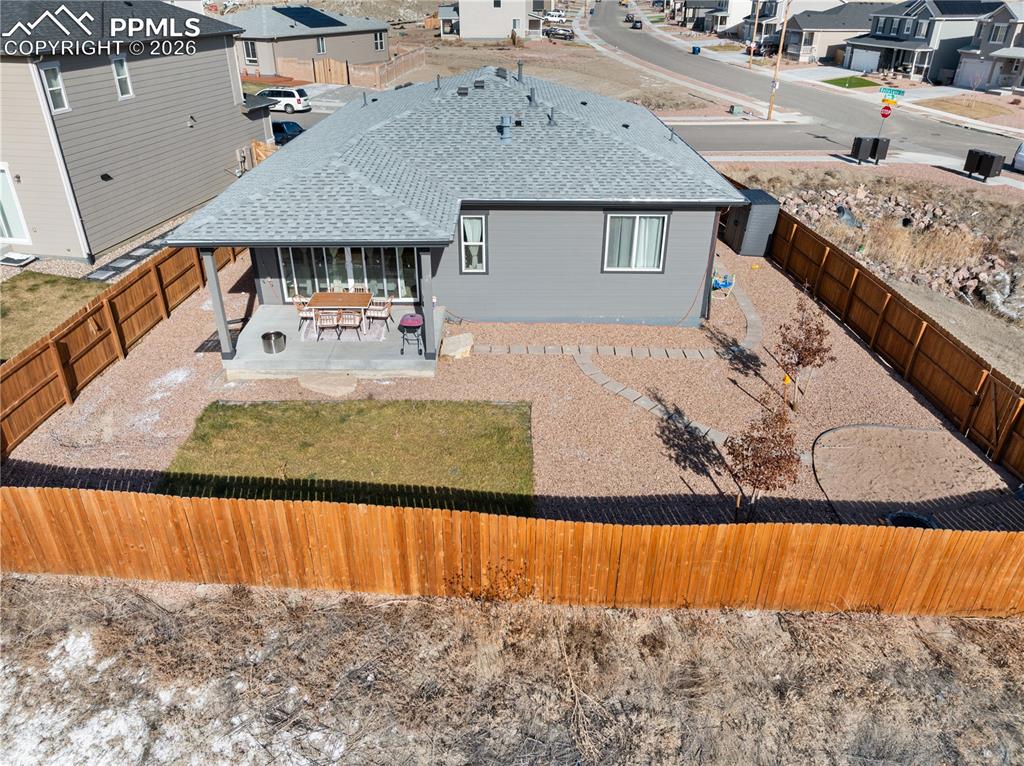 Image 36 of 38: Back of Structure