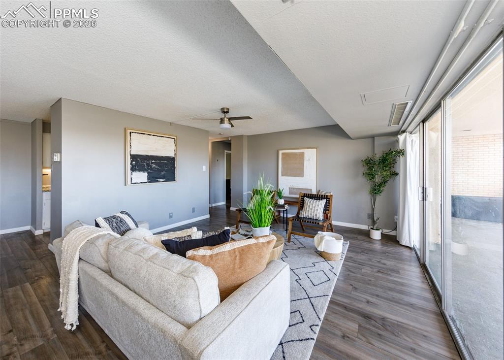 Image 10 of 35: Living Room