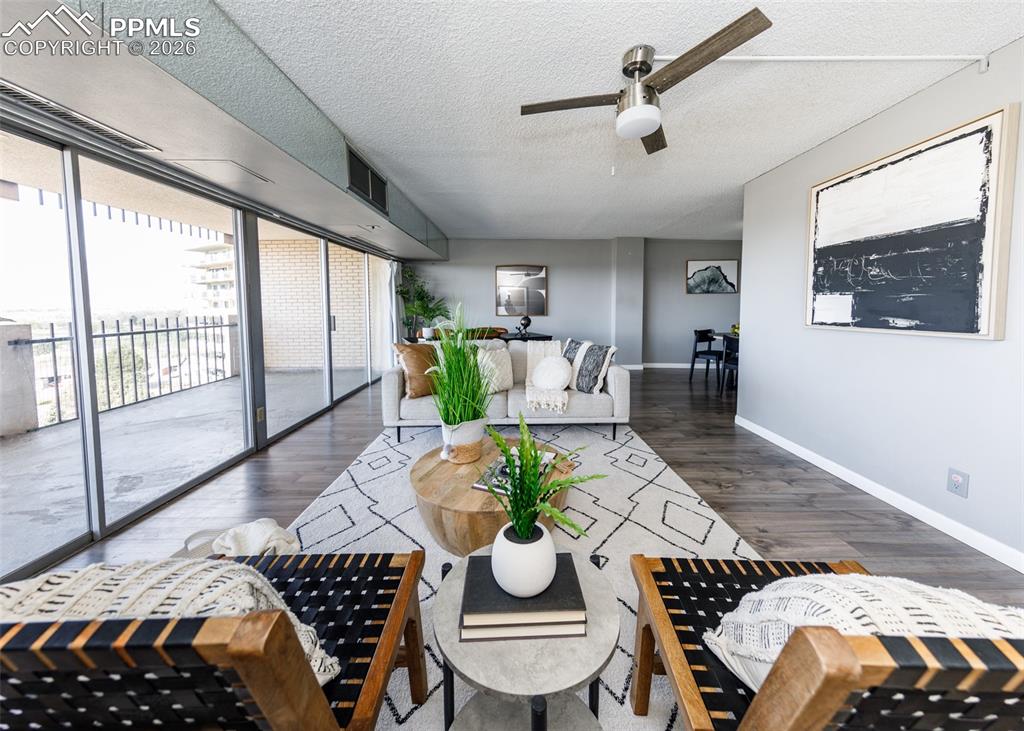 Image 11 of 35: Living Room