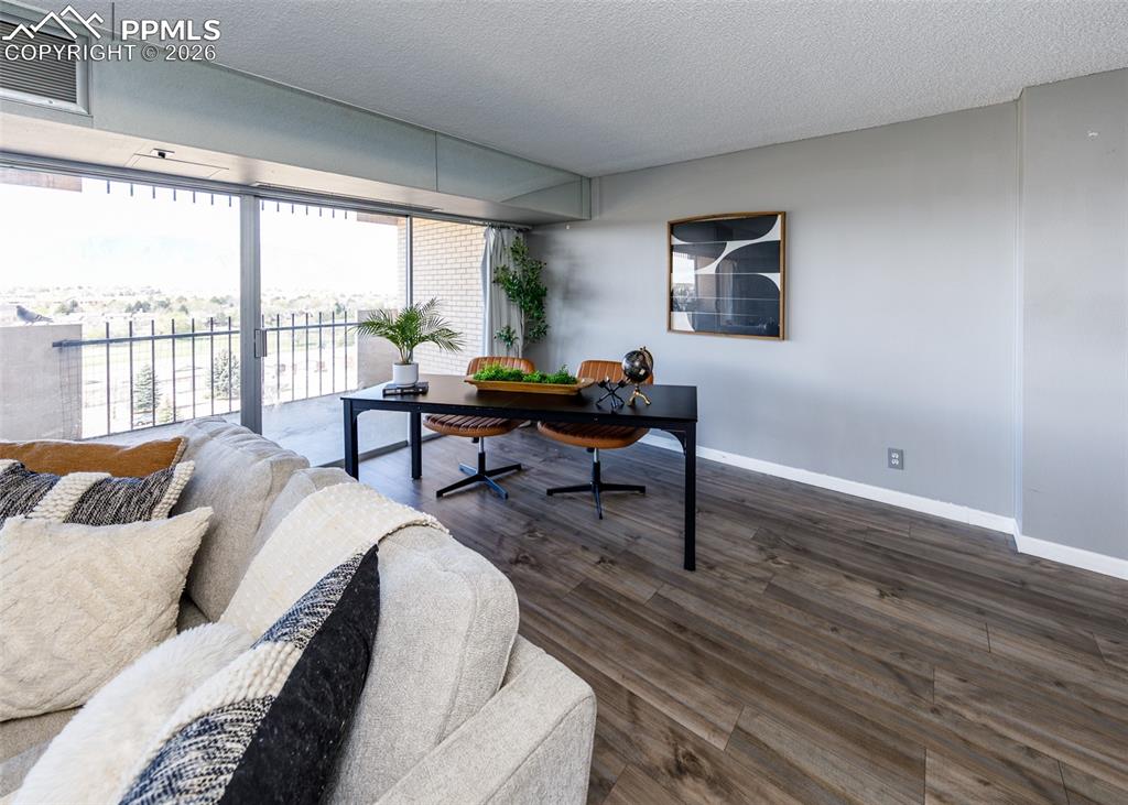 Image 12 of 35: Office