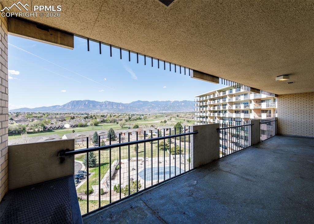 Image 26 of 35: Balcony