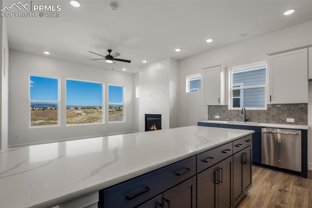 Image 13 of 44: Kitchen