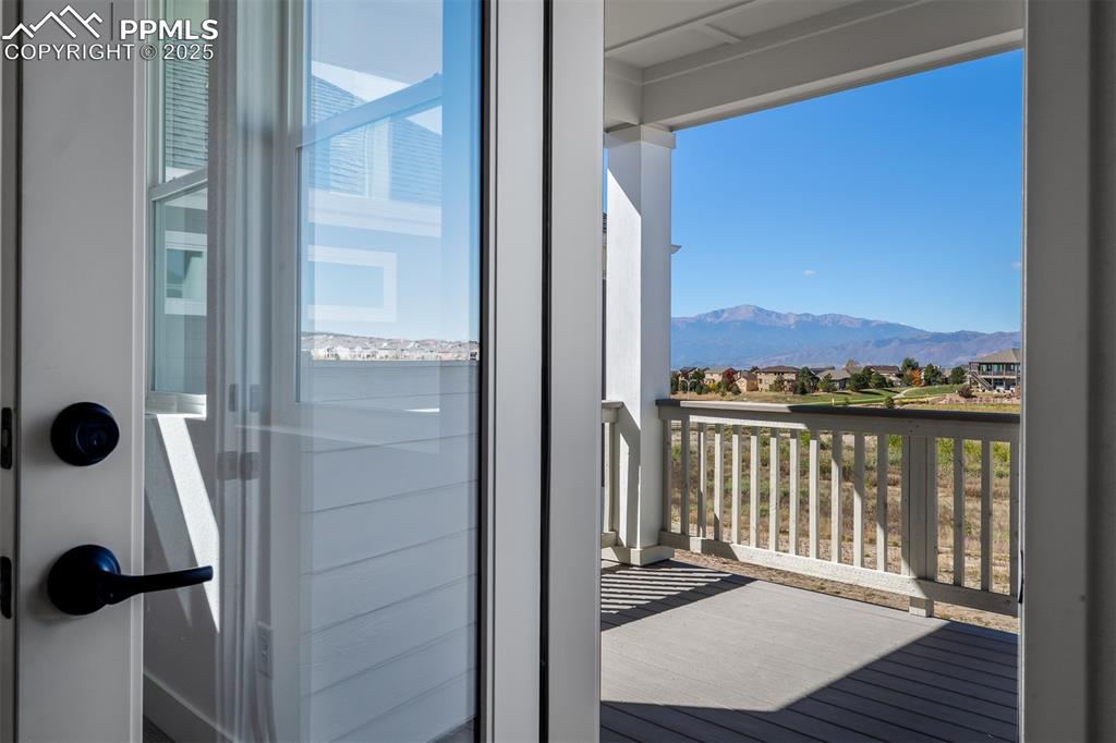 Image 21 of 44: Balcony