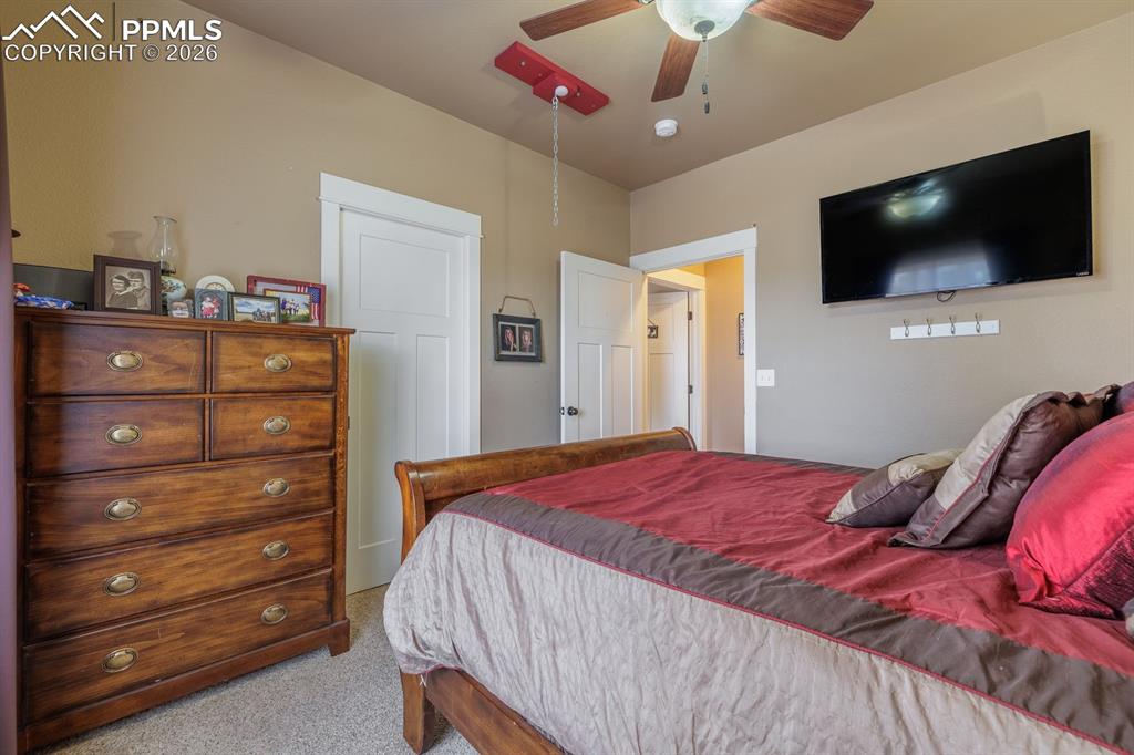 Image 25 of 49: Bedroom