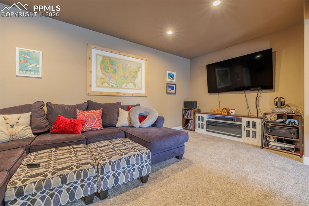 Image 30 of 49: Living Room