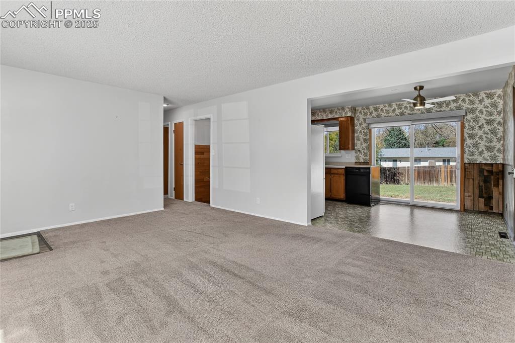 Image 11 of 42: Living Room