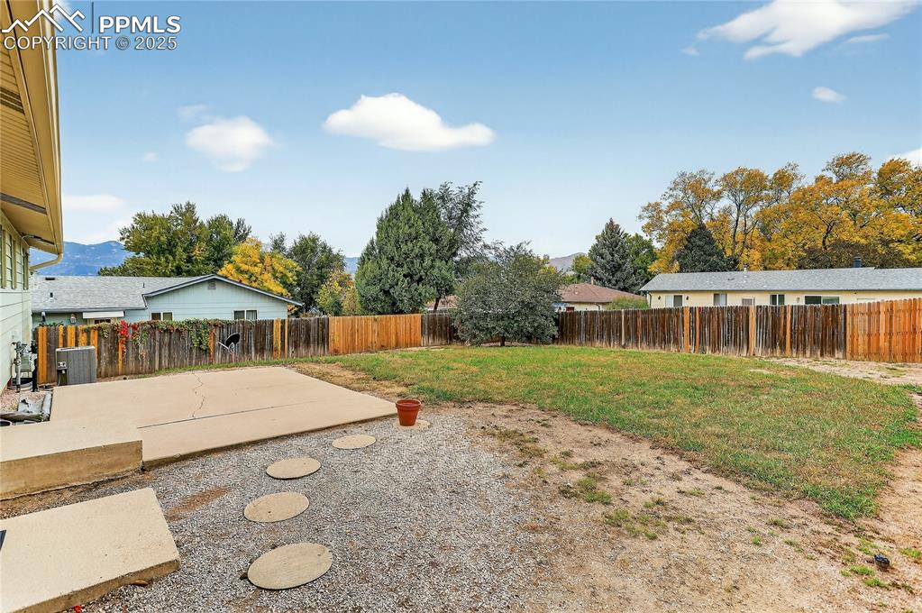 Image 39 of 42: Backyard