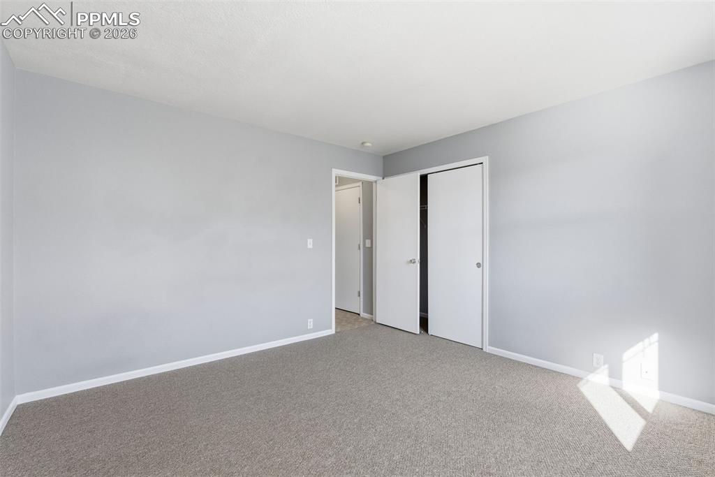 Image 28 of 41: Bedroom