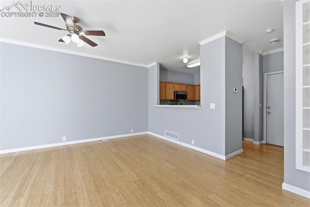 Image 7 of 41: Dining Area