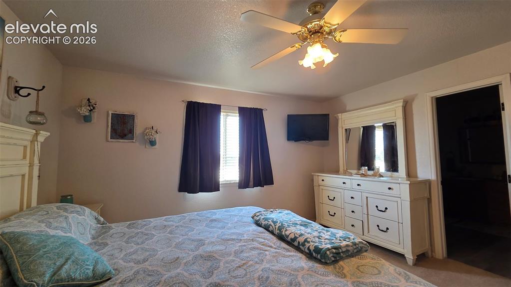 Image 10 of 30: Bedroom