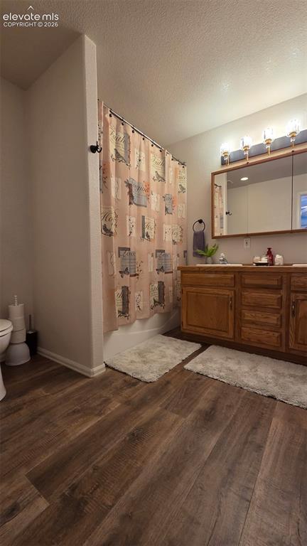 Image 11 of 30: Bathroom