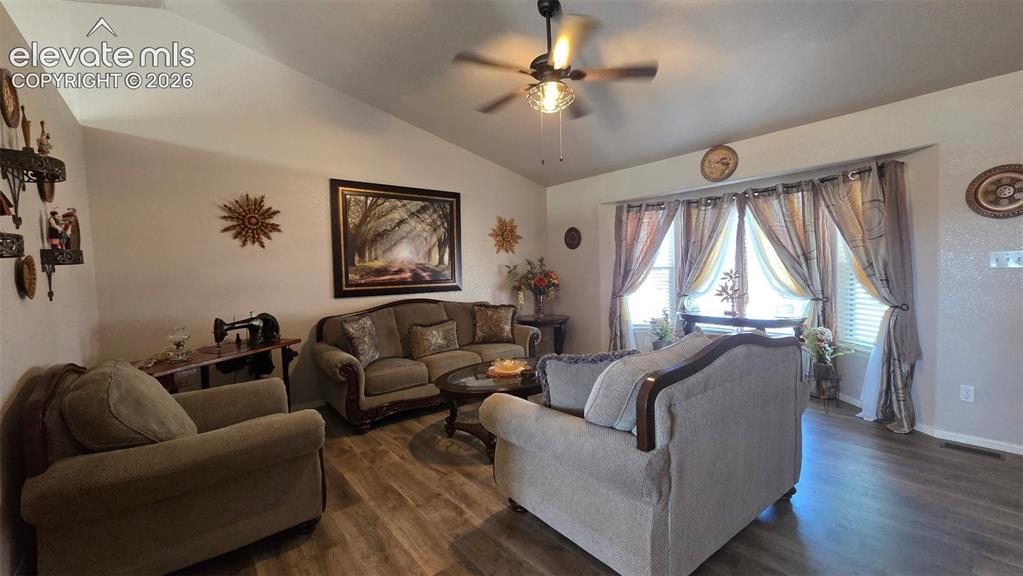 Image 5 of 30: Living Room