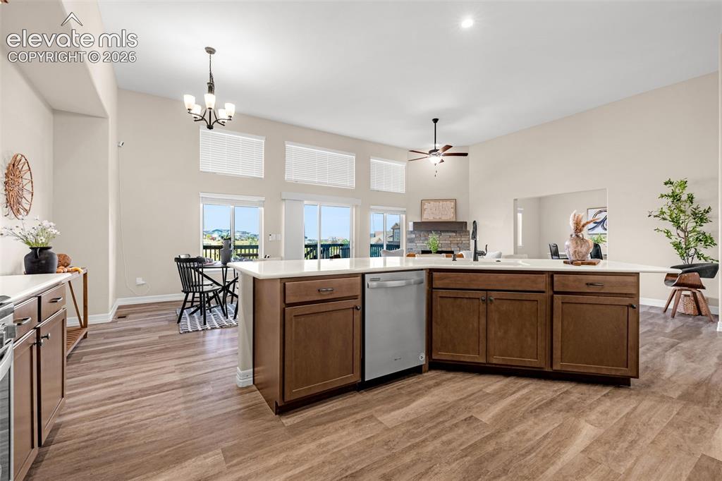 Image 11 of 48: Kitchen