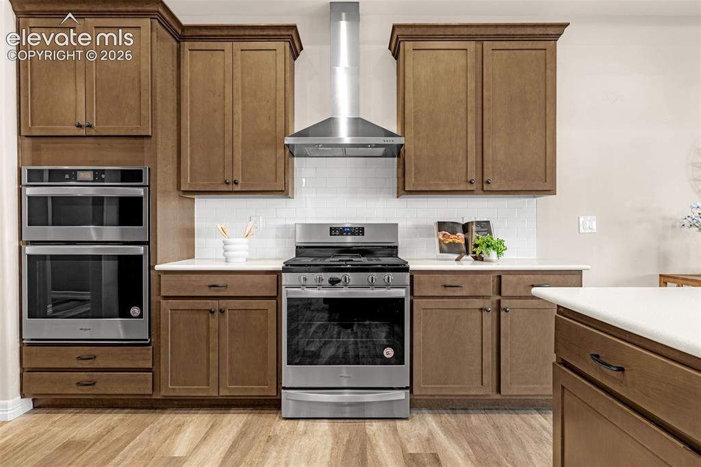 Image 12 of 48: Kitchen