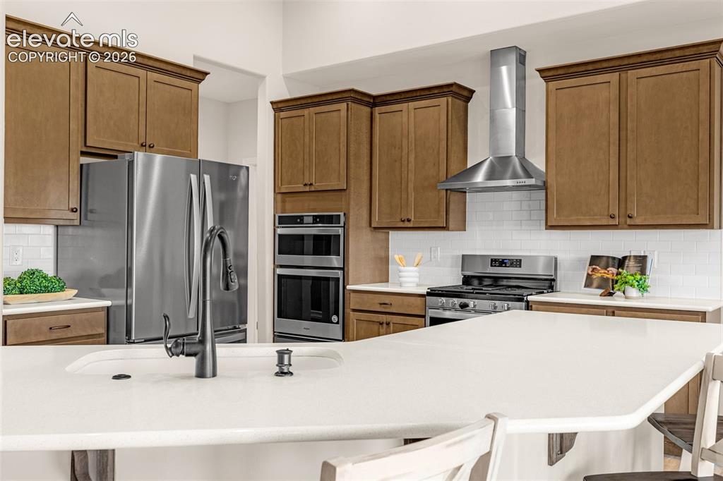 Image 7 of 48: Kitchen