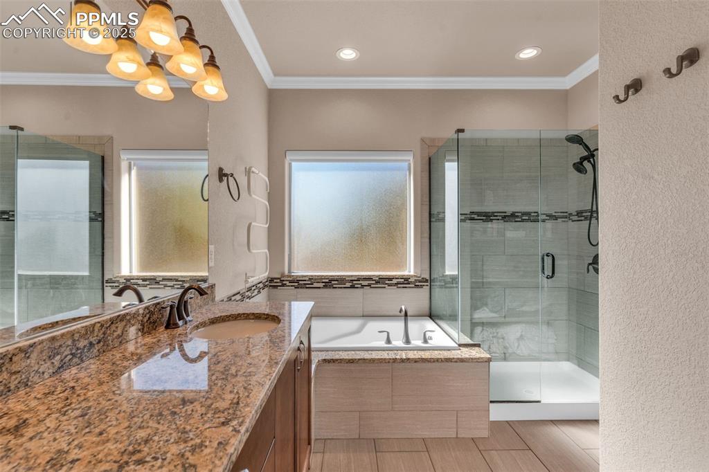 Image 15 of 39: Bathroom