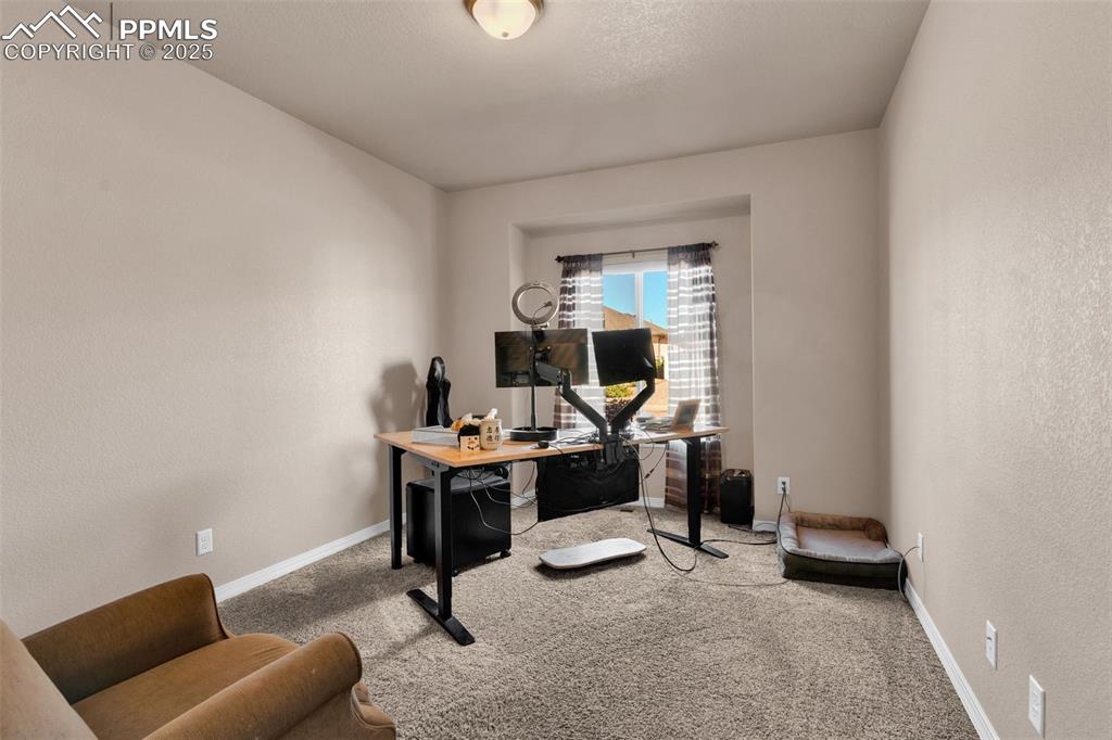 Image 17 of 39: Office