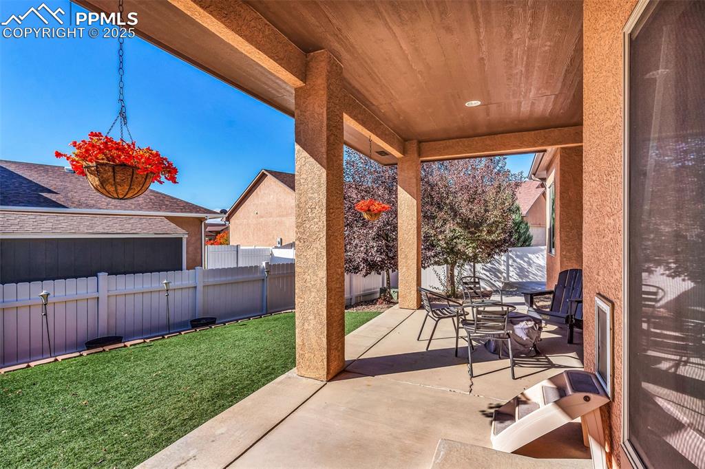 Image 28 of 39: Patio