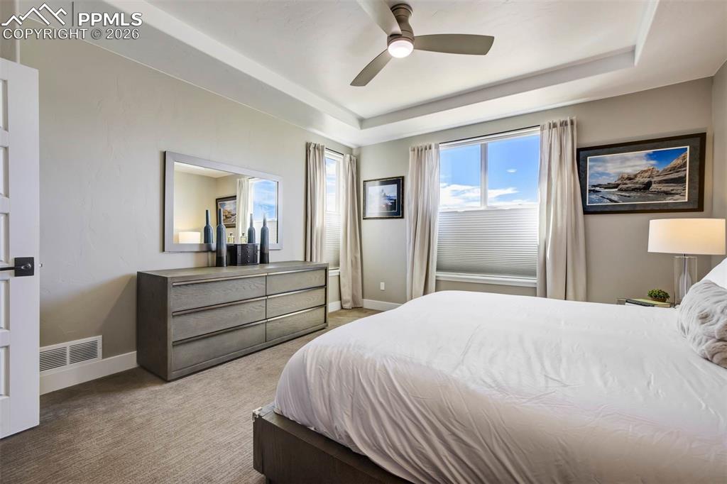 Image 15 of 50: Bedroom