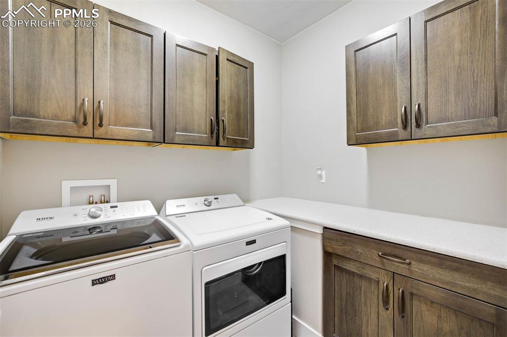 Image 26 of 50: Laundry