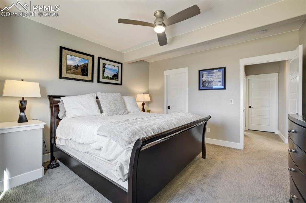 Image 37 of 50: Bedroom