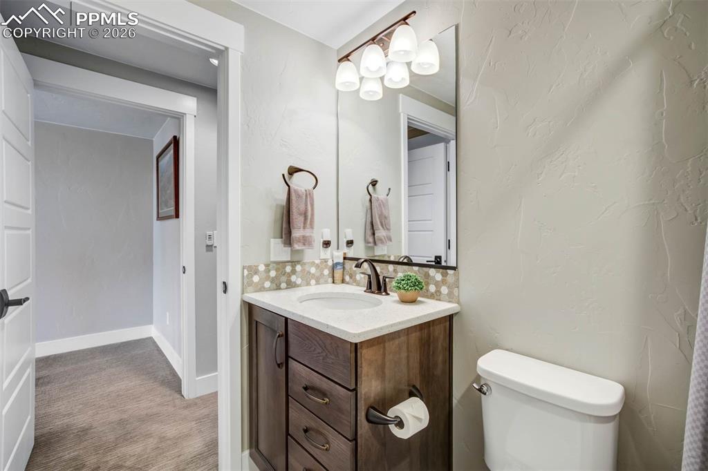 Image 39 of 50: Bathroom